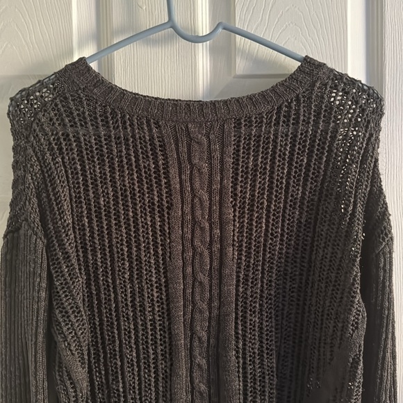 Gray sweater - Picture 8 of 9